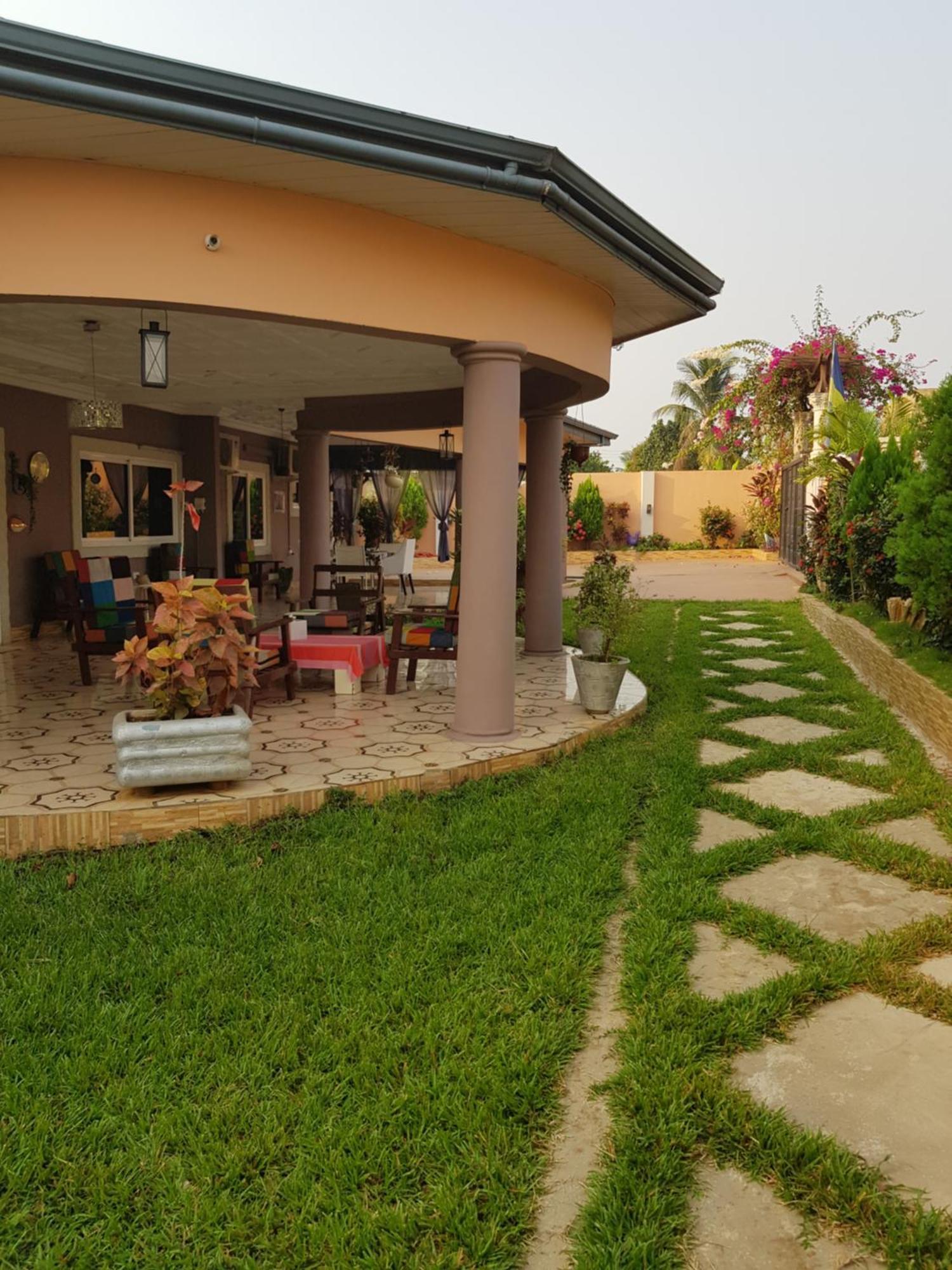 Nana Adu Guest House Koforidua Eksteriør bilde