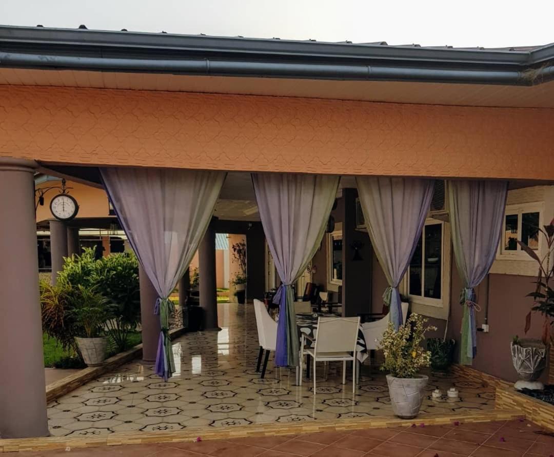 Nana Adu Guest House Koforidua Eksteriør bilde