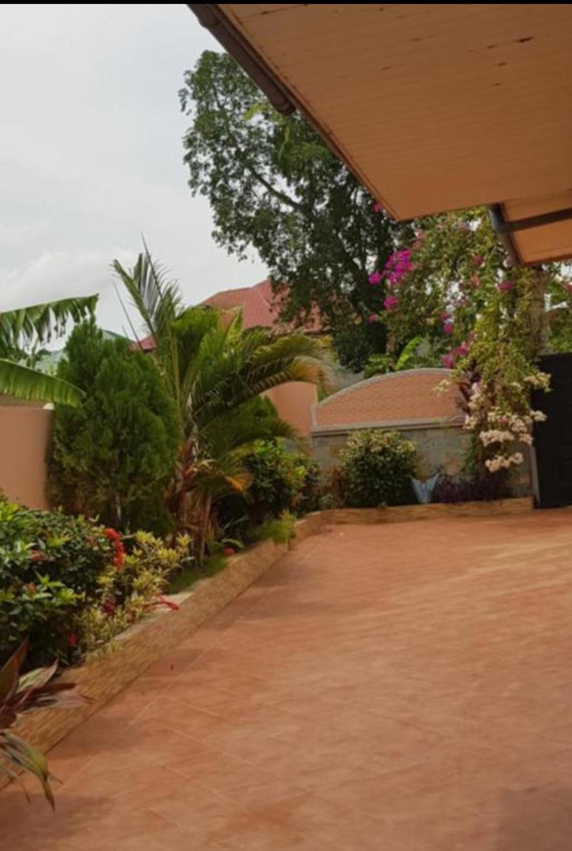 Nana Adu Guest House Koforidua Eksteriør bilde