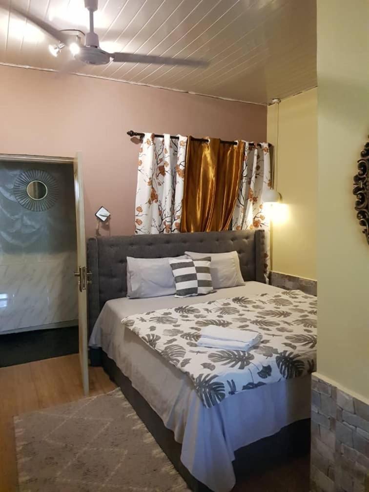 Nana Adu Guest House Koforidua Eksteriør bilde